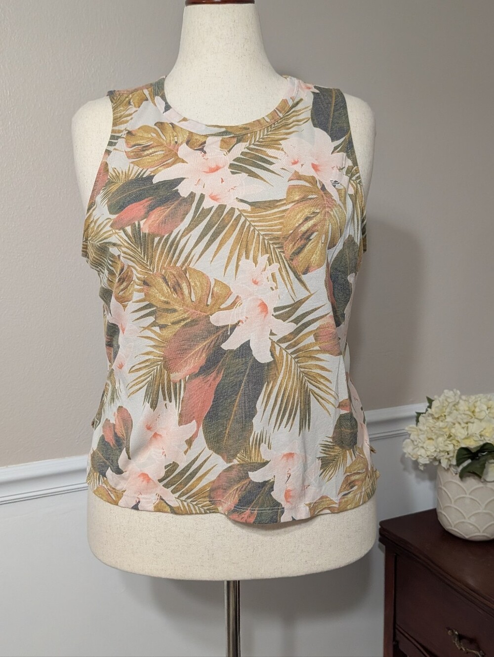 Old Navy Tropical Tank, Size XL